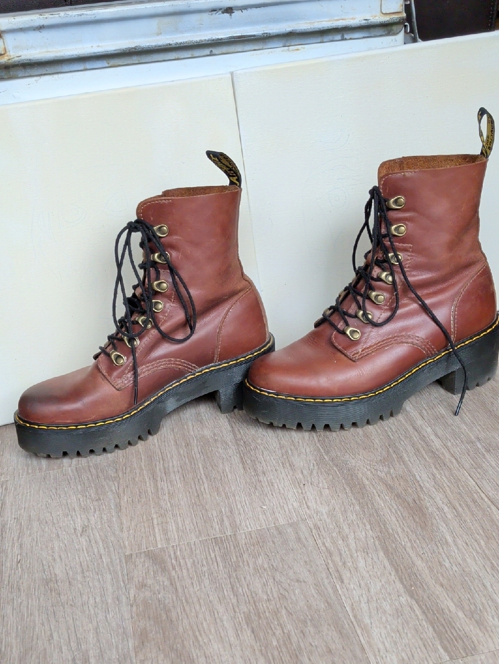 Dr. Marten's Leona Boot, W's 8 - Picture 3 of 11